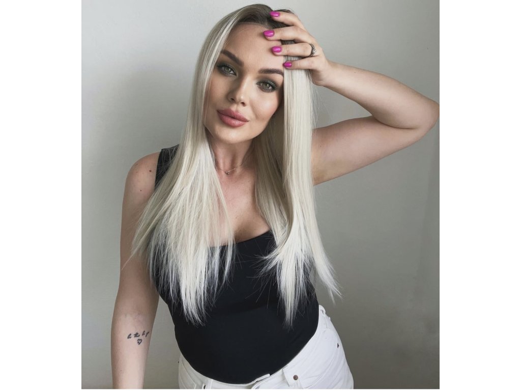 Rovná stříbrná blond paruka Kara se síťkou (lace front)